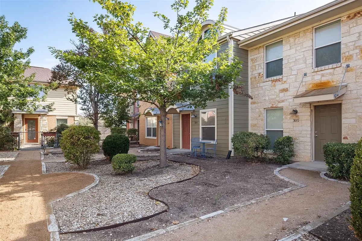 1101 Grove Blvd #304, Austin, TX 78741 - Image #1