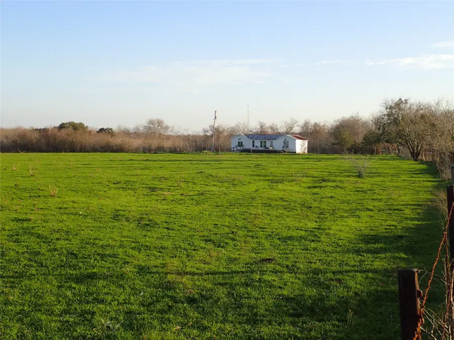 471 Fm 1296, Waelder, TX 78959 - Image #3