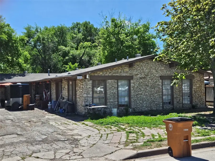 1909 Hearthside Dr, Austin, TX 78757 - Image #3