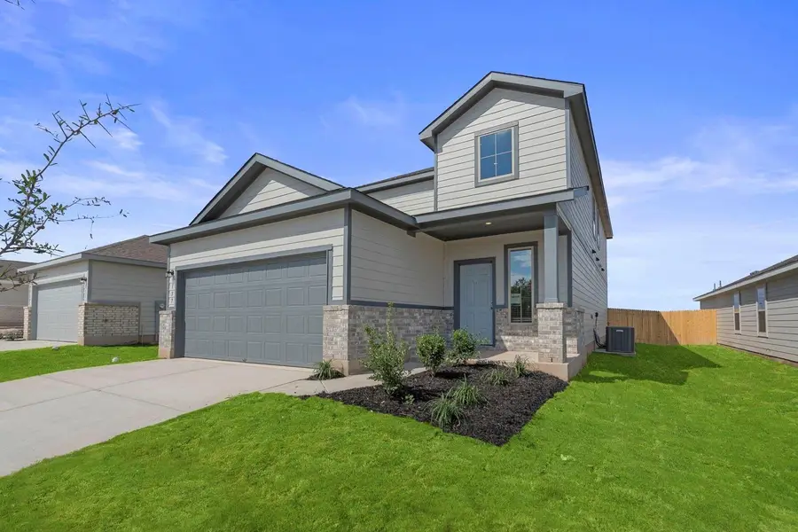 137 Hatari Trl, Jarrell, TX 76537 - Image #2