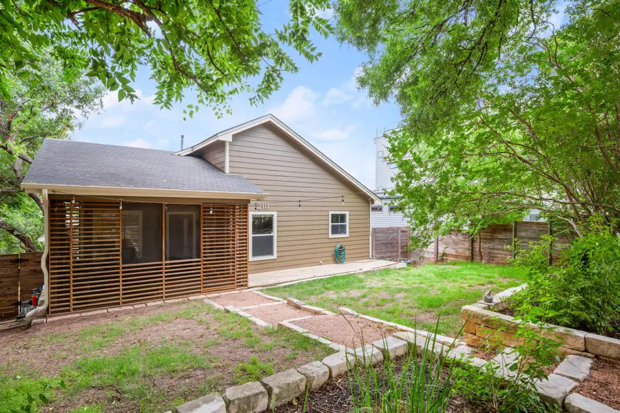 2111 E 8th St, Austin, TX 78702 - Image #2