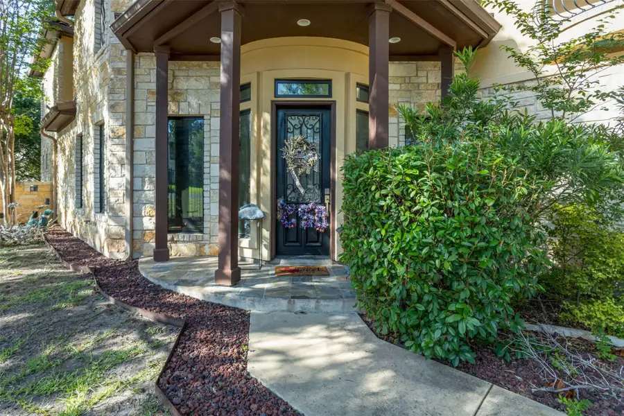 1 Treehaven Ln, The Hills, TX 78738 - #3