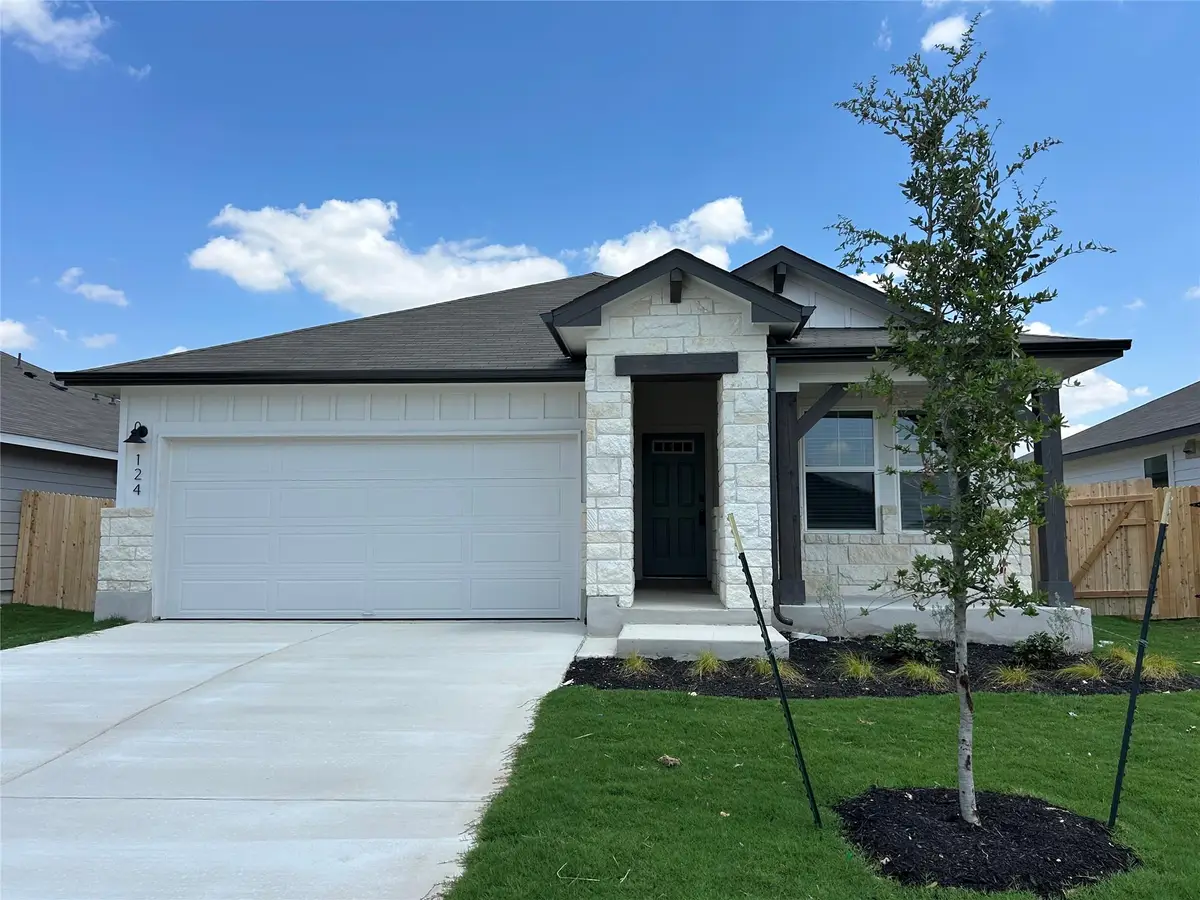 124 Honey Bee Rd, Jarrell, TX 76537 - Image #1