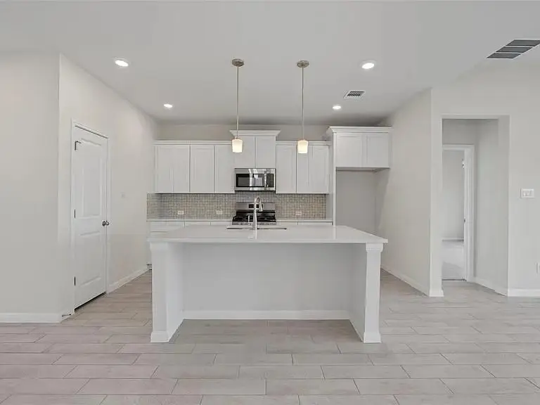 153 Arena Dr, Liberty Hill, TX 78642 - #3