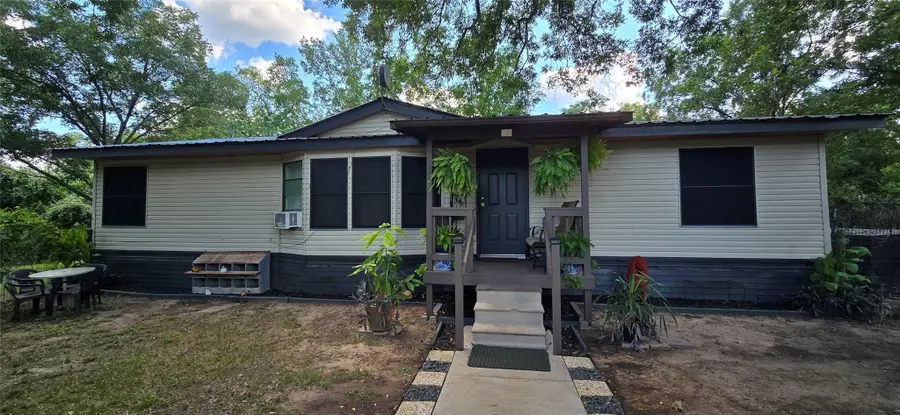 2002 Citation Dr, Del Valle, TX 78617 - Image #2