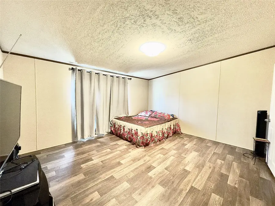 1869 Young Ln, Lockhart, TX 78644 - Image #3