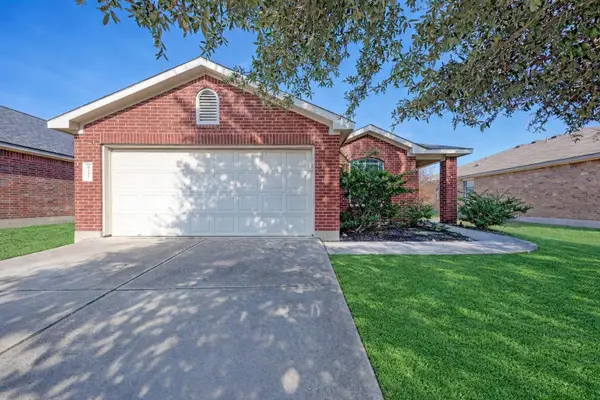 921 Dexter Dr, Leander, TX 78641
