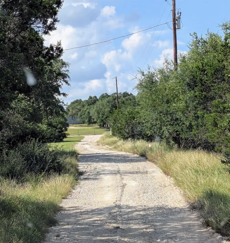 840 Forest View Dr, Blanco, TX 78606 - Image #3