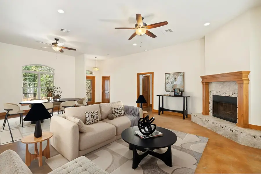 267 Corral Rd, Smithville, TX 78957 - Image #3