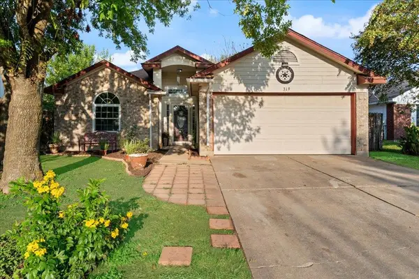319 Clarks Way, Hutto, TX 78634
