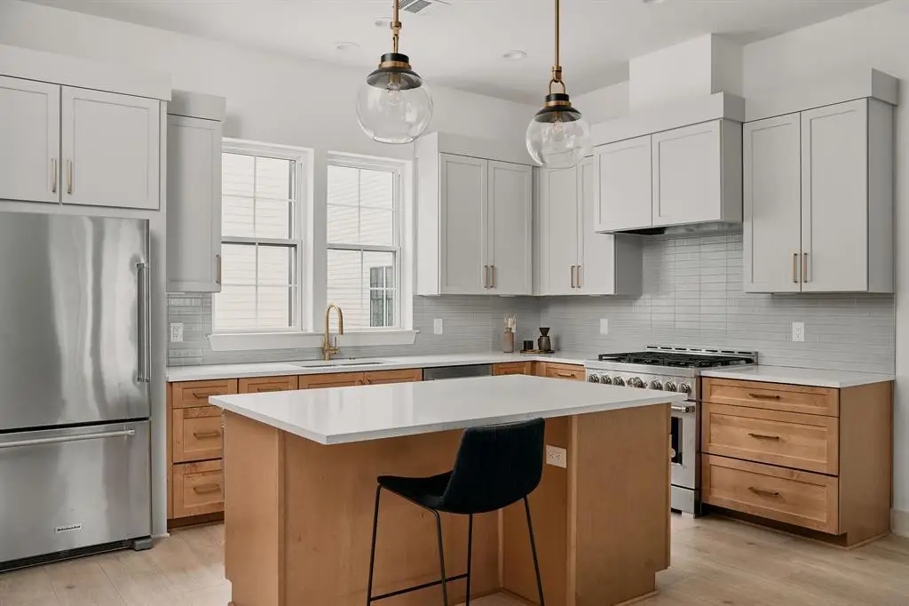 2209 Woodland Ave #502, Austin, TX 78741 - #1