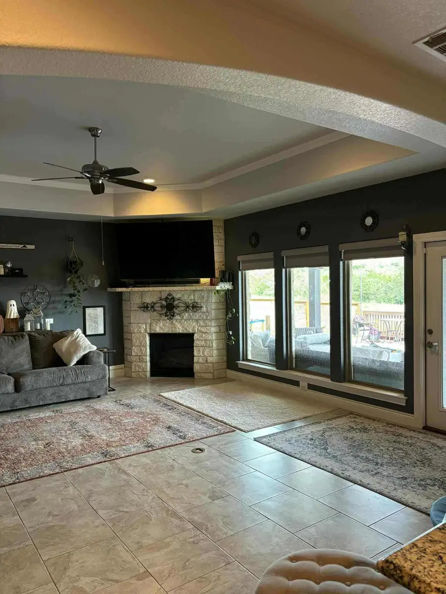 111 Wagon Wheel Trl, Bertram, TX 78605 - Image #2