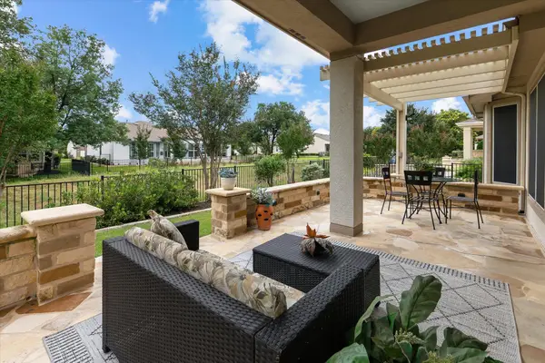 402 Deer Meadow Cir, Georgetown, TX 78633