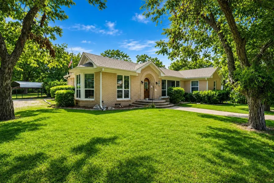 401 Donohoe St, Granger, TX 76530 - #2