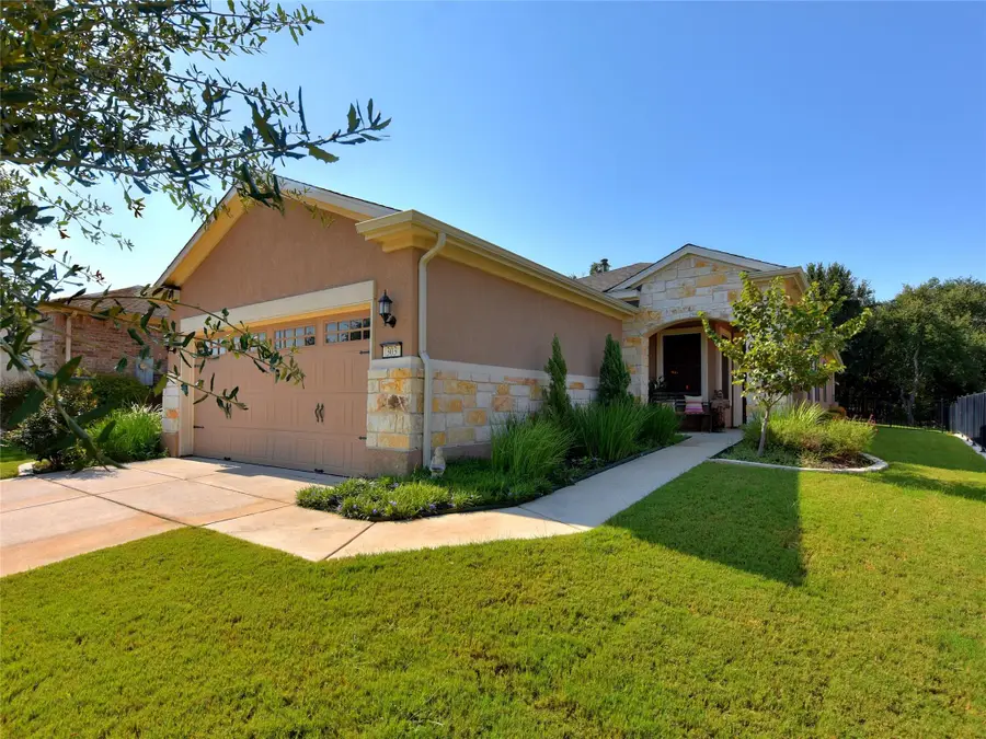 303 Kickapoo Creek Ln, Georgetown, TX 78633 - Image #2