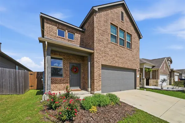 912 Eves Necklace Dr, Buda, TX 78610
