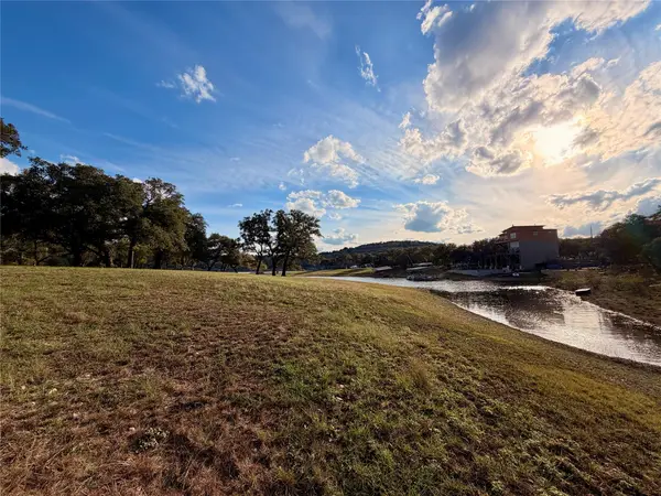 1304 Gold Ln, Lago Vista, TX 78645