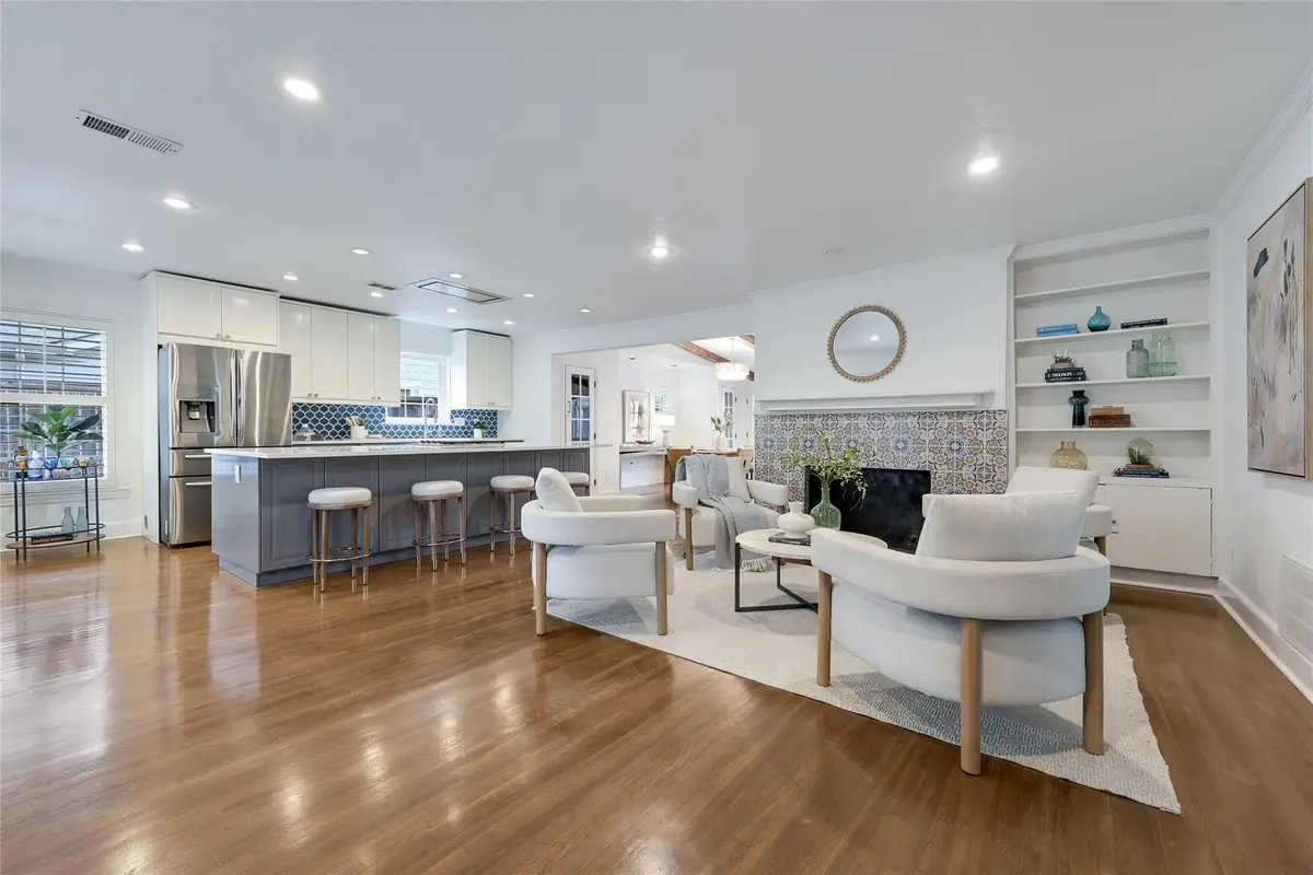 2908 Perry Ln, Austin, TX 78731 - Image #1