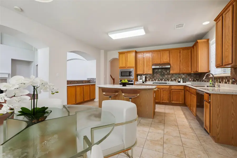 411 S Lynnwood Trl, Cedar Park, TX 78613 - Image #3