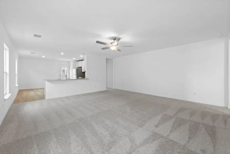 144 Morrison Dr, Jarrell, TX 76537 - #2