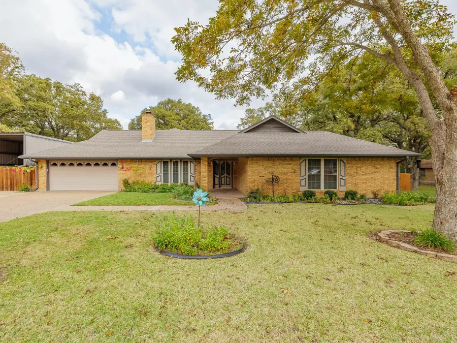 704 Enfield Rd, Rockdale, TX 76567 - Image #2