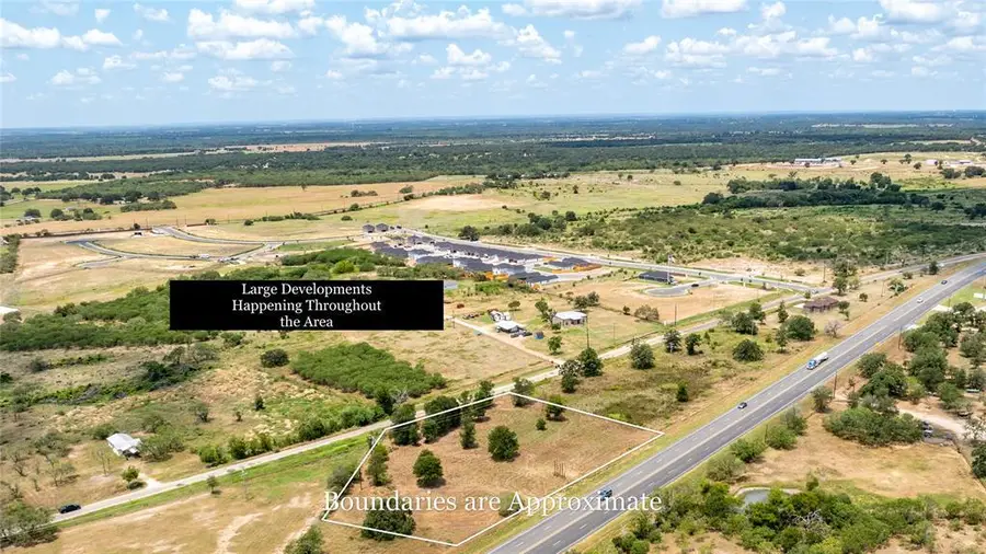 000 N Magnolia Ave, Luling, TX 78648 - #3