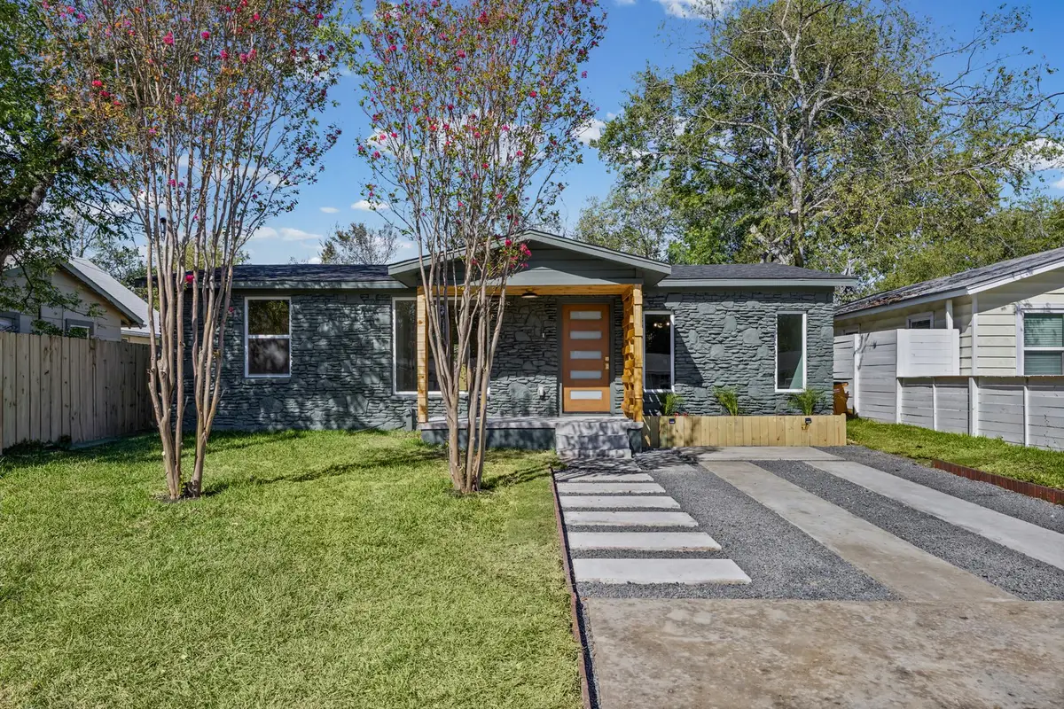1712 Hillcrest Ln, Austin, TX 78721 - Image #1
