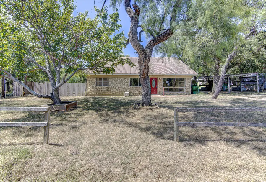 322 E Castleshoals Dr, Granite Shoals, TX 78654 - #2