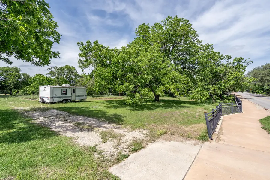 700 Main St, Liberty Hill, TX 78642 - #2