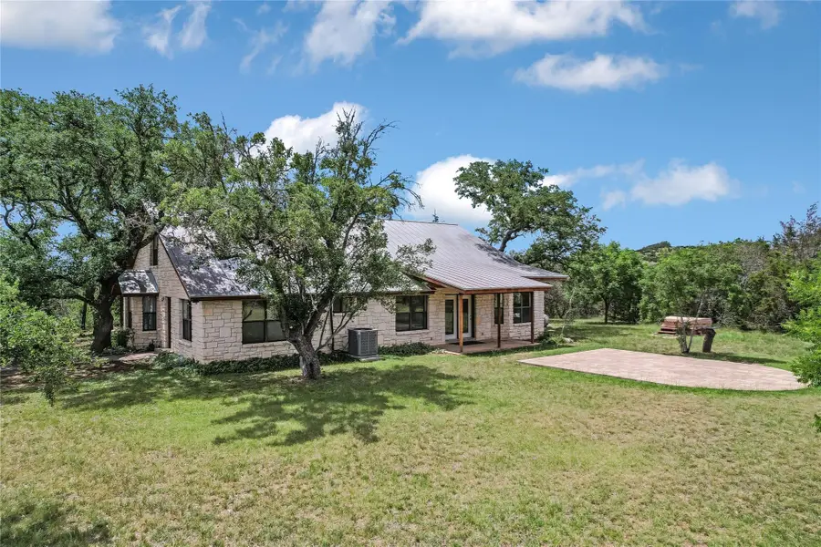 199 Middleton Rd, Spicewood, TX 78669 - Image #3