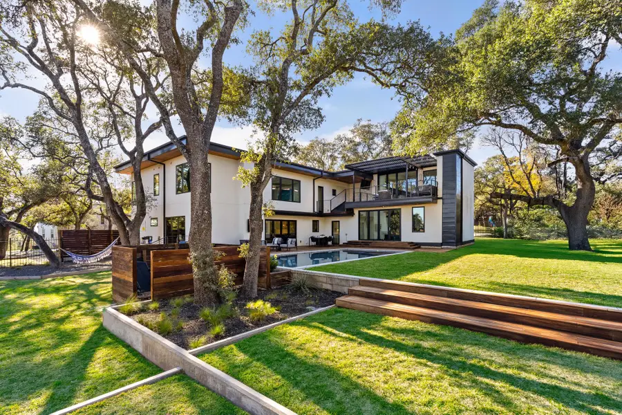 302 Buckeye Trl, West Lake Hills, TX 78746 - Image #2