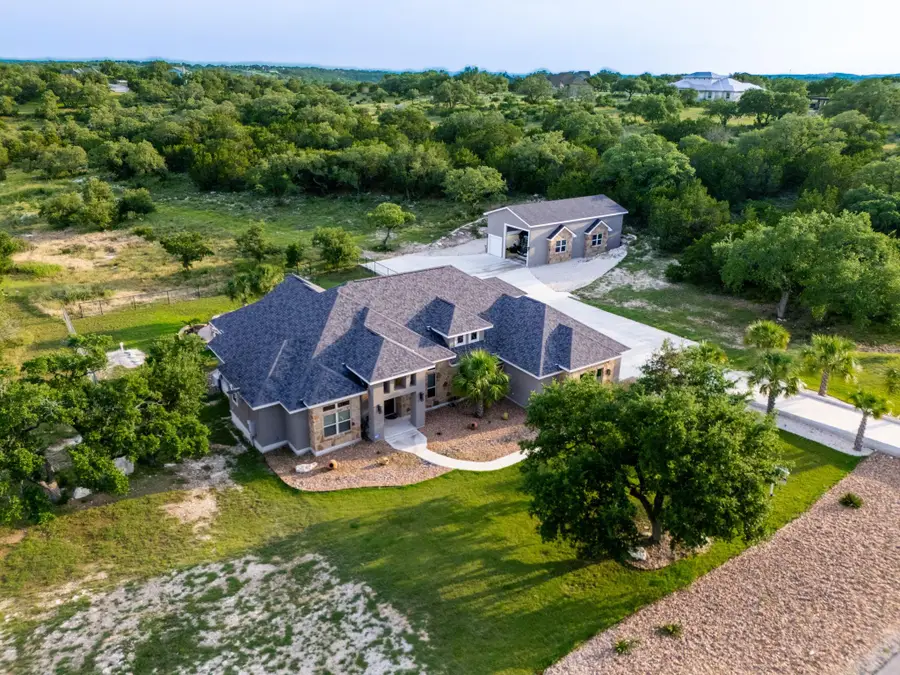 346 Blackbird Dr, Spring Branch, TX 78070 - Image #2
