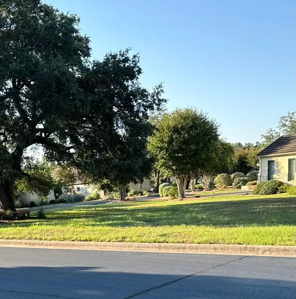 2402 Founders Cir, Spicewood, TX 78669