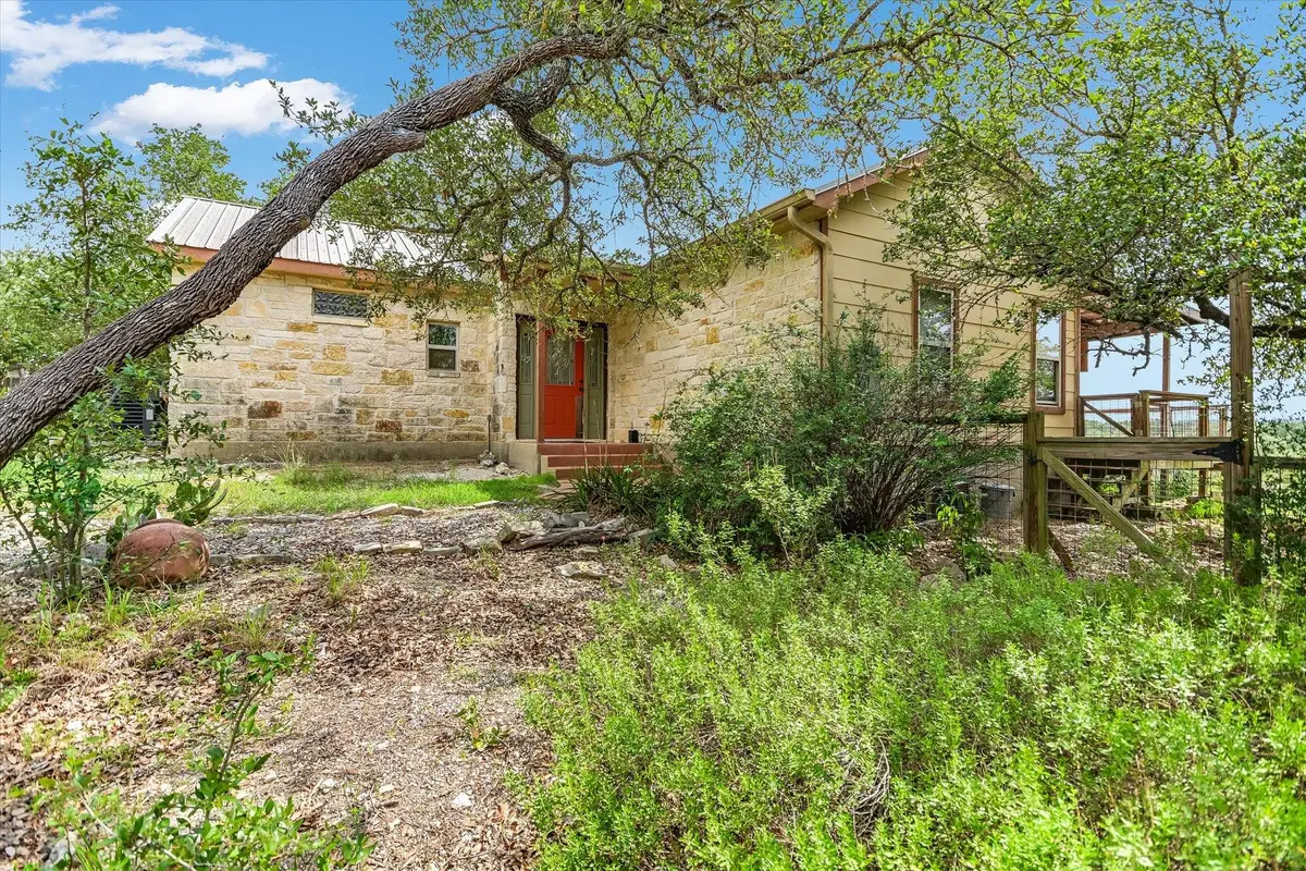 700 Cliffside Rd, Wimberley, TX 78676 - #1