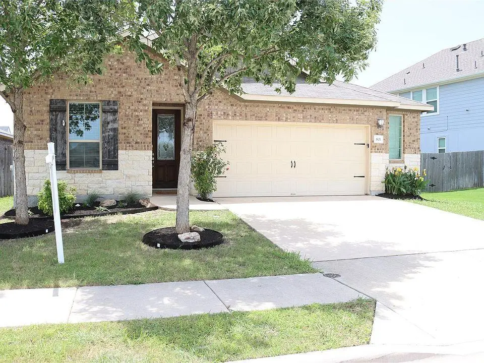801 Vaughn St, Georgetown, TX 78628 - Image #1