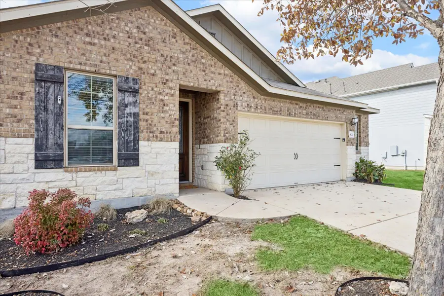 801 Vaughn St, Georgetown, TX 78628 - Image #2