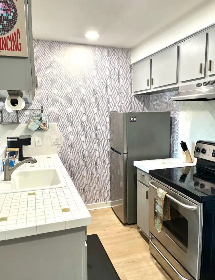 2302 E Side Dr #30, Austin, TX 78704 - Image #2