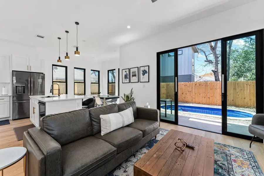 910 Tillery St #A, Austin, TX 78702 - #3