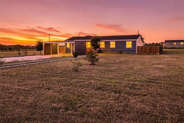 2709 County Road 463, Elgin, TX 78621