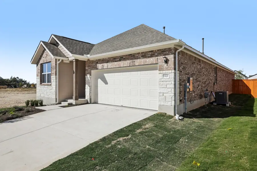 1929 Fannie Rd, Georgetown, TX 78633 - Image #2