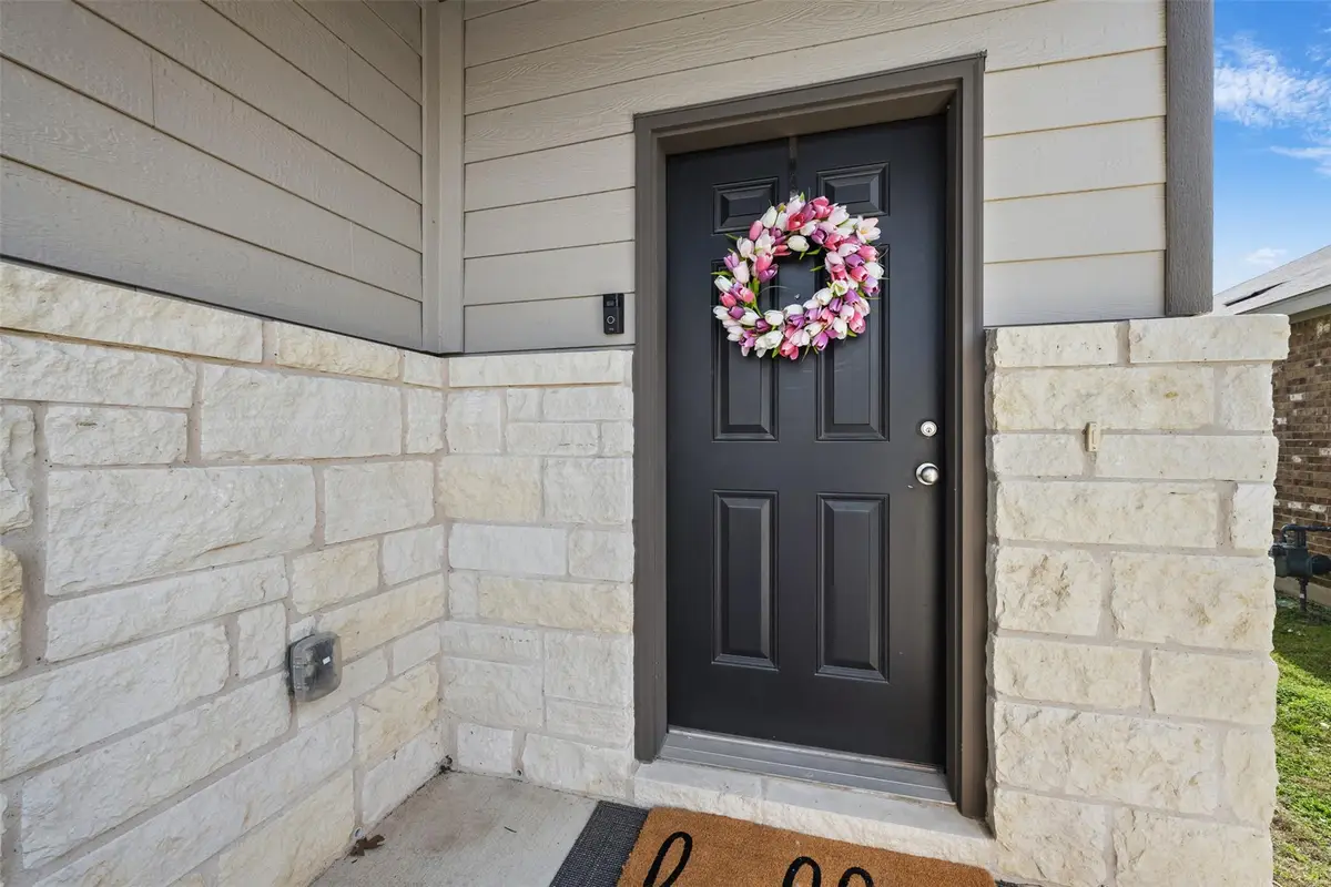 328 Thornless Cir, Buda, TX 78610 - #1