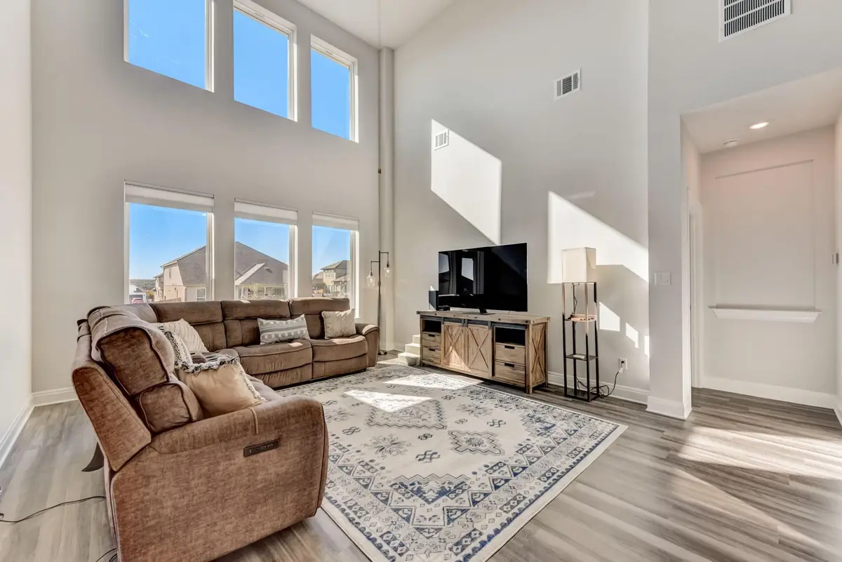 2121 Prairie Oaks Dr, Georgetown, TX 78628 - #1