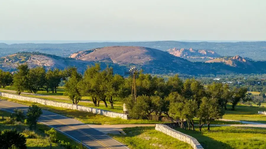 14087 Ranch Road 965 Highway, Fredericksburg, TX 78624 - Image #2