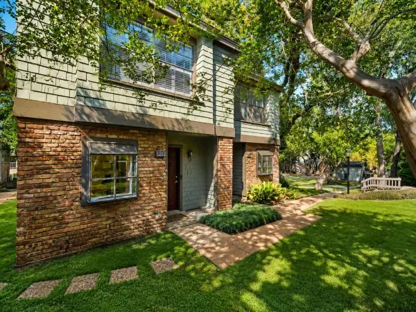 7122 Wood Hollow Dr #71, Austin, TX 78731