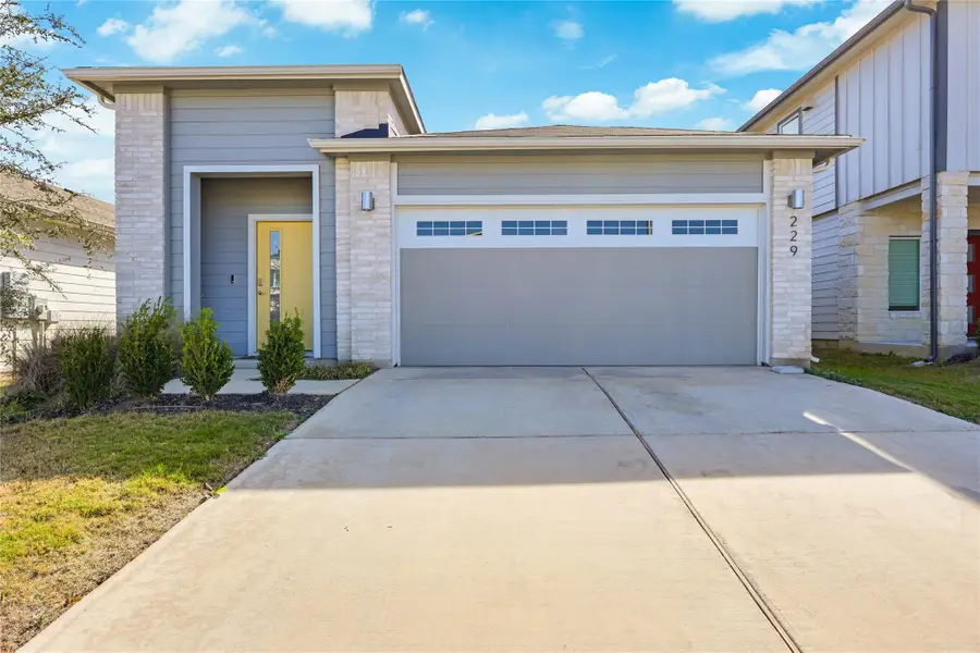 229 Fairfax Ave, San Marcos, TX 78666 - Image #2