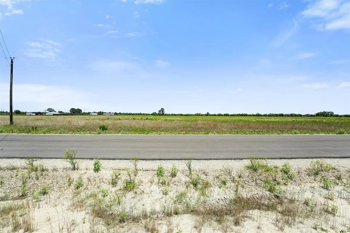 1287 Saddleback Dr, Bellville, TX 77418 - #1