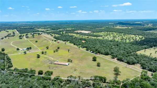2901 Mule Creek Rd, Harwood, TX 78632