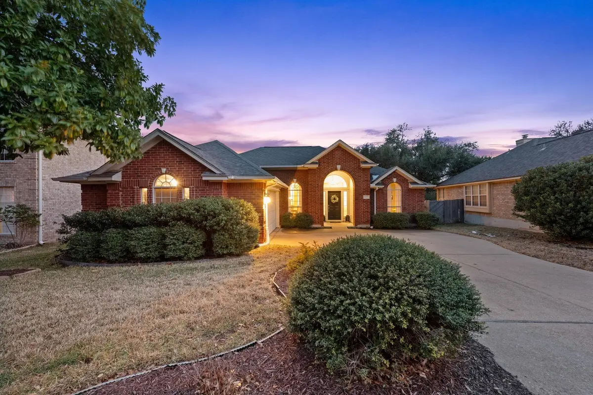 6925 Auckland Dr, Austin, TX 78749 - Image #1