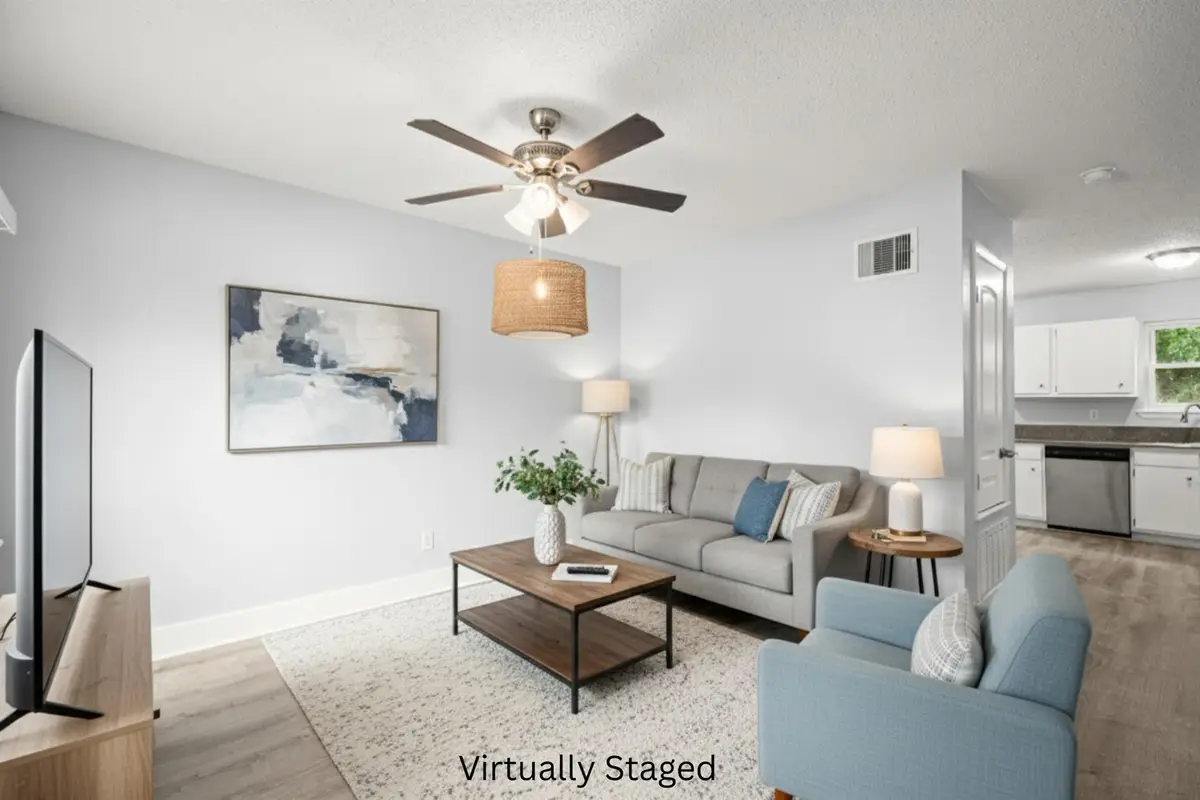 10905 Elm St, Jonestown, TX 78645 - Image #1