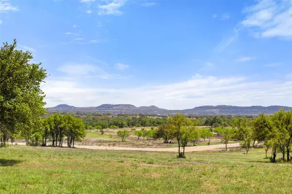 793 Gibson Rd, Johnson City, TX 78636